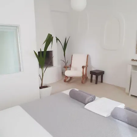 Thomas - Chora Apartment